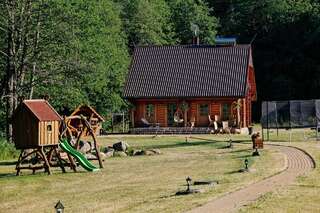 Фото Виллы Vila "Laumių lankos" г. Плателяй